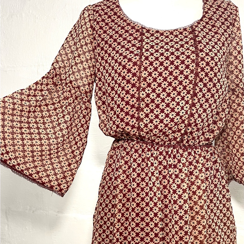 DOE & RAE PULLOVER BELL SLEEVE DRESS